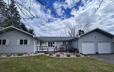 Owned since 2003, the sellers have carefully maintained this - photo 14