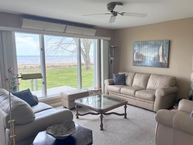 Owned since 2003, the sellers have carefully maintained this - photo 15