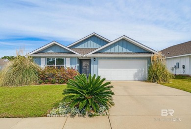 Gold Fortified! Welcome to this beautifully maintained 4 bedroom - photo 2