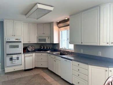 Owned since 2003, the sellers have carefully maintained this - photo 28