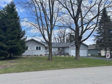 Owned since 2003, the sellers have carefully maintained this - photo 46