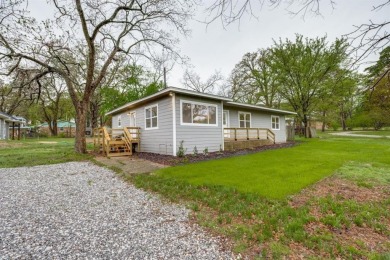 Lake Home For Sale in Pottsboro, Texas