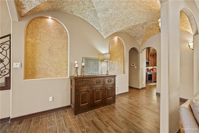 Parade of Homes Winner (2016) in Los Lagos! This beautiful 3 bed - photo 3