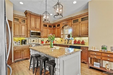 Parade of Homes Winner (2016) in Los Lagos! This beautiful 3 bed - photo 7
