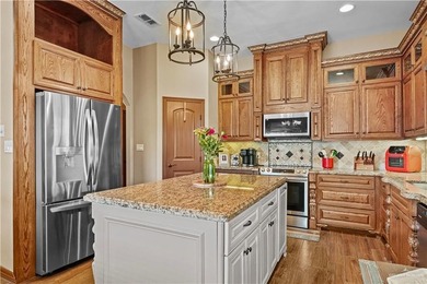 Parade of Homes Winner (2016) in Los Lagos! This beautiful 3 bed - photo 8