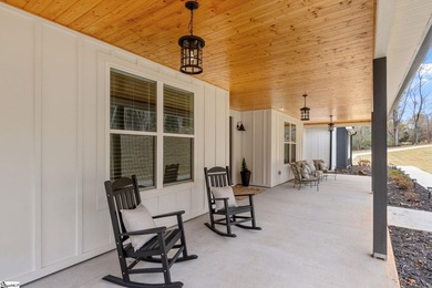Experience luxurious modern farmhouse living on 5 wooded acres - photo 5