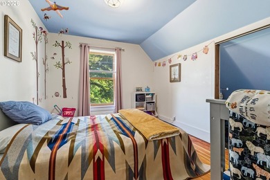 Absolutely charming 1910 Craftsman farmhouse - calling all - photo 10