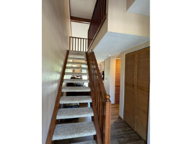 Lake Condo Sale Pending in Branson, Missouri