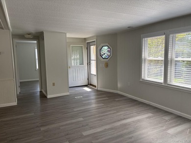 Come & Enjoy East End Living at its Finest! 55+ Manufactured - photo 4