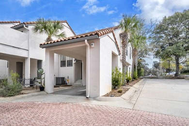 Beautifully remodeled 3BR/2BA corner-unit beach home in the - photo 3