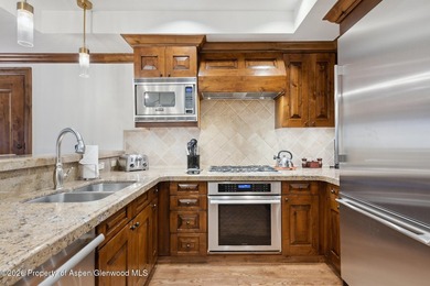 2024 renovations completed (including new decor, furniture - photo 4