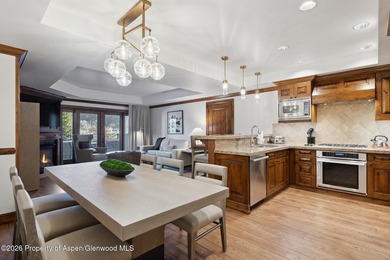 2024 renovations completed (including new decor, furniture - photo 9