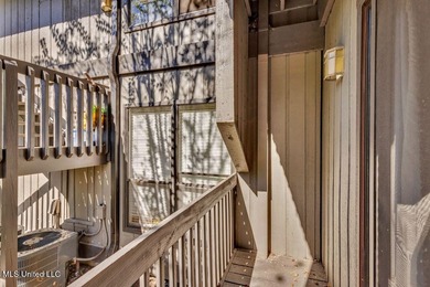 ** MOTIVATED SELLER*** Step into this , ground-floor corner unit - photo 13
