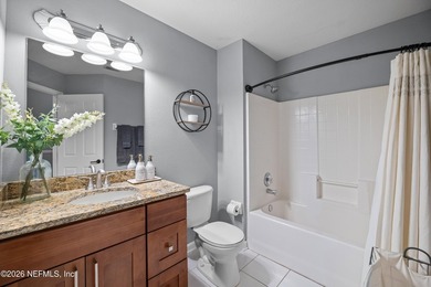 **CENTRAL LOCATION**NO CDD**GATED COMMUNITY** This stylish and - photo 30