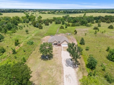 Lake Home For Sale in East Tawakoni, Texas