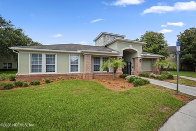 **CENTRAL LOCATION**NO CDD**GATED COMMUNITY** This stylish and - photo 47