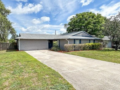 Banana Lake Home For Sale in Lakeland Florida