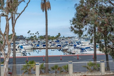 Welcome to Huntington Harbour! Located in the prestigious - photo 3