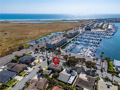 Welcome to Huntington Harbour! Located in the prestigious - photo 4