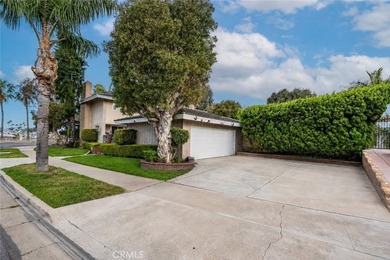 Welcome to Huntington Harbour! Located in the prestigious - photo 7