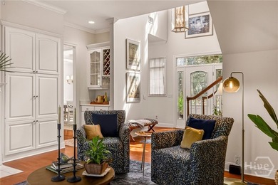 Elegant and exceptionally private patio home in Oakridge - photo 12