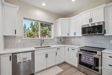 Welcome home to this charming 1,322 sq. ft. retreat, perfectly - photo 12