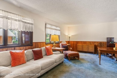 Room to Roam, Views to Love Experience Mountain Living with an - photo 4