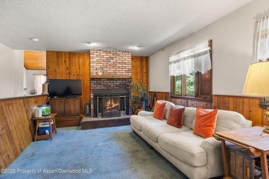 Room to Roam, Views to Love Experience Mountain Living with an - photo 5