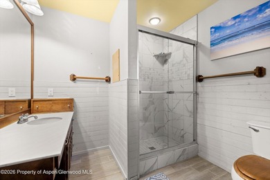 Room to Roam, Views to Love Experience Mountain Living with an - photo 7