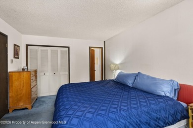Room to Roam, Views to Love Experience Mountain Living with an - photo 8