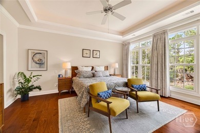 Elegant and exceptionally private patio home in Oakridge - photo 24