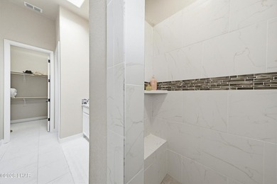 Beautifully designed 3 bedroom, 2 bathroom home featuring a - photo 25