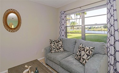 Beautifully updated 1st floor 1-bed, 1.5-bath condo w/stunning - photo 3