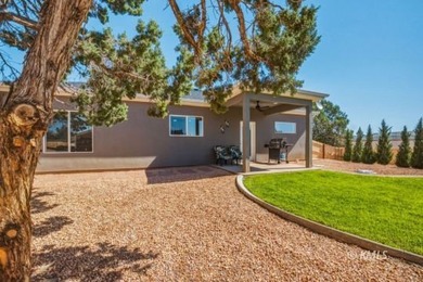 Welcome home to this charming 1,322 sq. ft. retreat, perfectly - photo 34