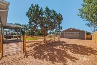 Welcome home to this charming 1,322 sq. ft. retreat, perfectly - photo 36