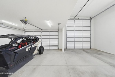 Beautifully designed 3 bedroom, 2 bathroom home featuring a - photo 38