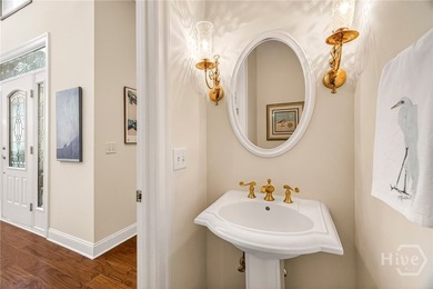 Elegant and exceptionally private patio home in Oakridge - photo 41