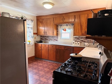 Welcome to 142 Rockview Terrace, where nearly a century of - photo 10