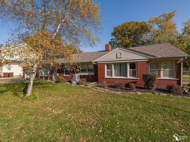 Lake Erie Home Sale Pending in Monroe Michigan