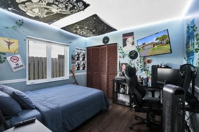 Welcome to this beautifully updated 3-bedroom, 2-bathroom home - photo 11