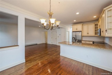 Desirable END UNIT beautifully maintained ,located in a - photo 12