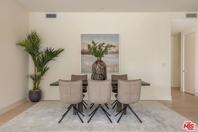 Welcome to 425 Palm in Prime Beverly Hills. Residence 101 offers - photo 14