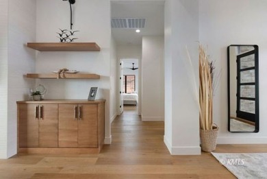 Experience luxury desert living in this beautifully appointed - photo 28