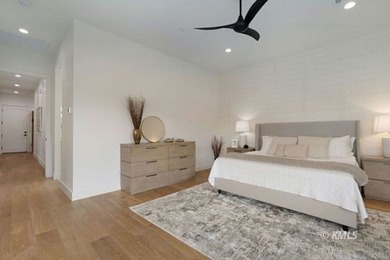 Experience luxury desert living in this beautifully appointed - photo 30