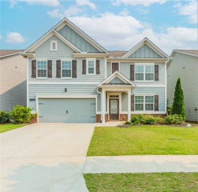 Lake Home For Sale in Flowery Branch, Georgia