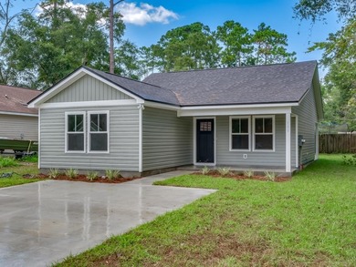 Lake Ellen - Wakulla County Home For Sale in Crawfordville Florida
