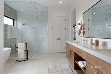 Experience luxury desert living in this beautifully appointed - photo 34
