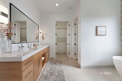 Experience luxury desert living in this beautifully appointed - photo 36