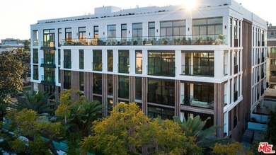Welcome to 425 Palm in Prime Beverly Hills. Residence 101 offers - photo 42