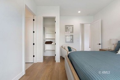 Experience luxury desert living in this beautifully appointed - photo 47